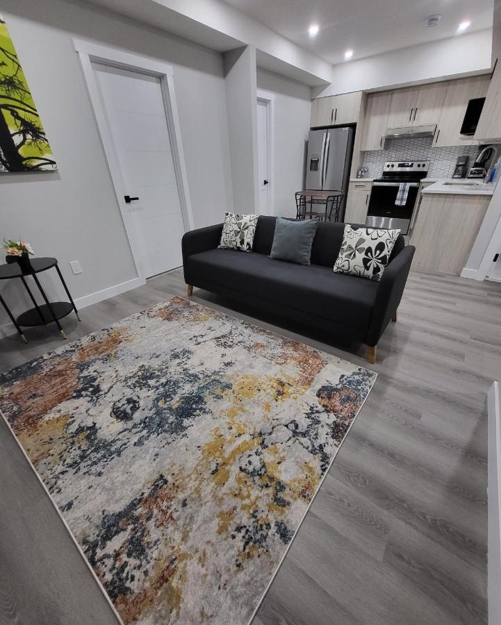 Luxury Suite In Calgary Nw YYC Exterior foto