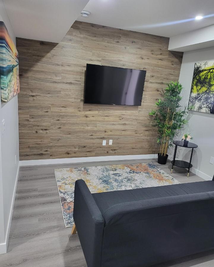 Luxury Suite In Calgary Nw YYC Exterior foto