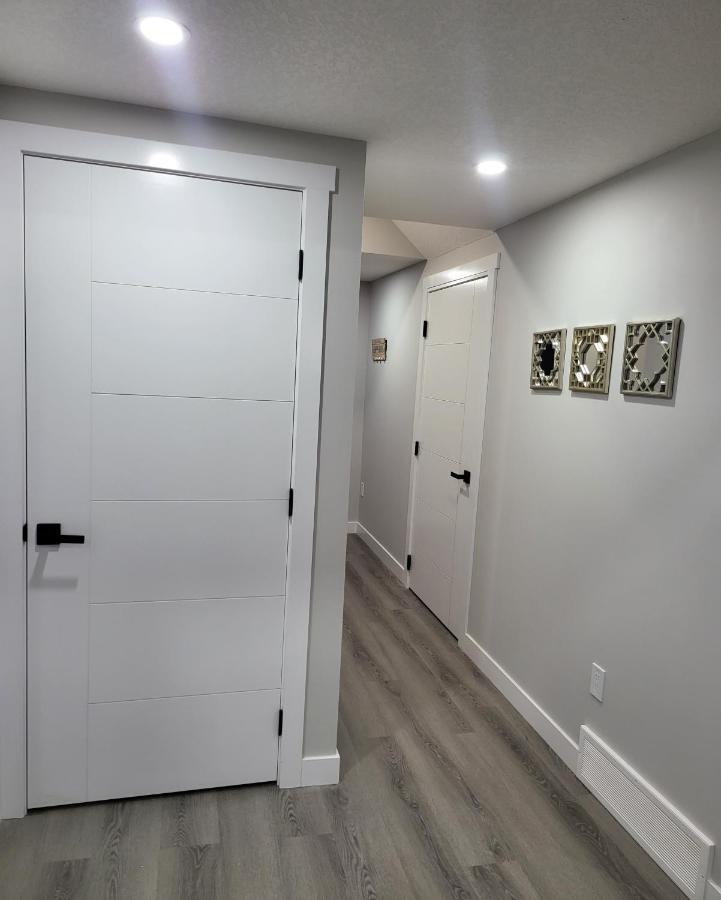 Luxury Suite In Calgary Nw YYC Exterior foto