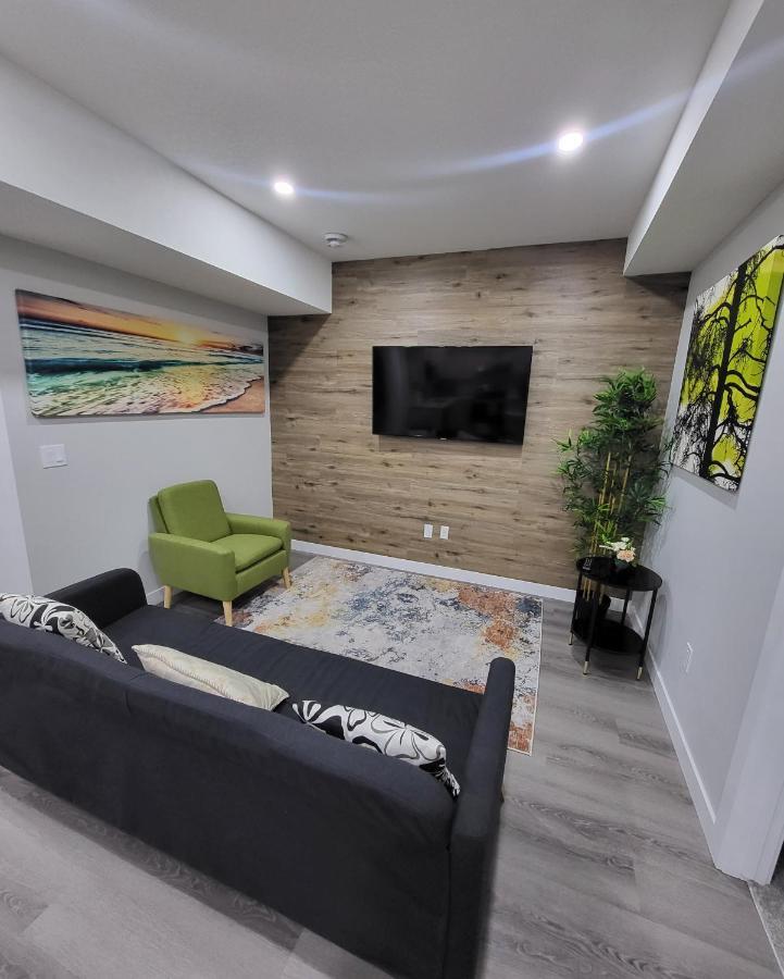Luxury Suite In Calgary Nw YYC Exterior foto